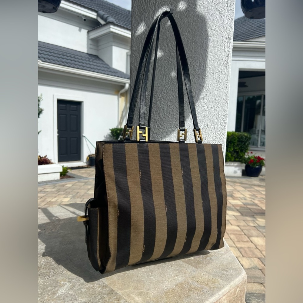 UPDATED: AUTHENTIC Striped FENDI Tote Bag w/ matching FENDI Key Holder! 🤩